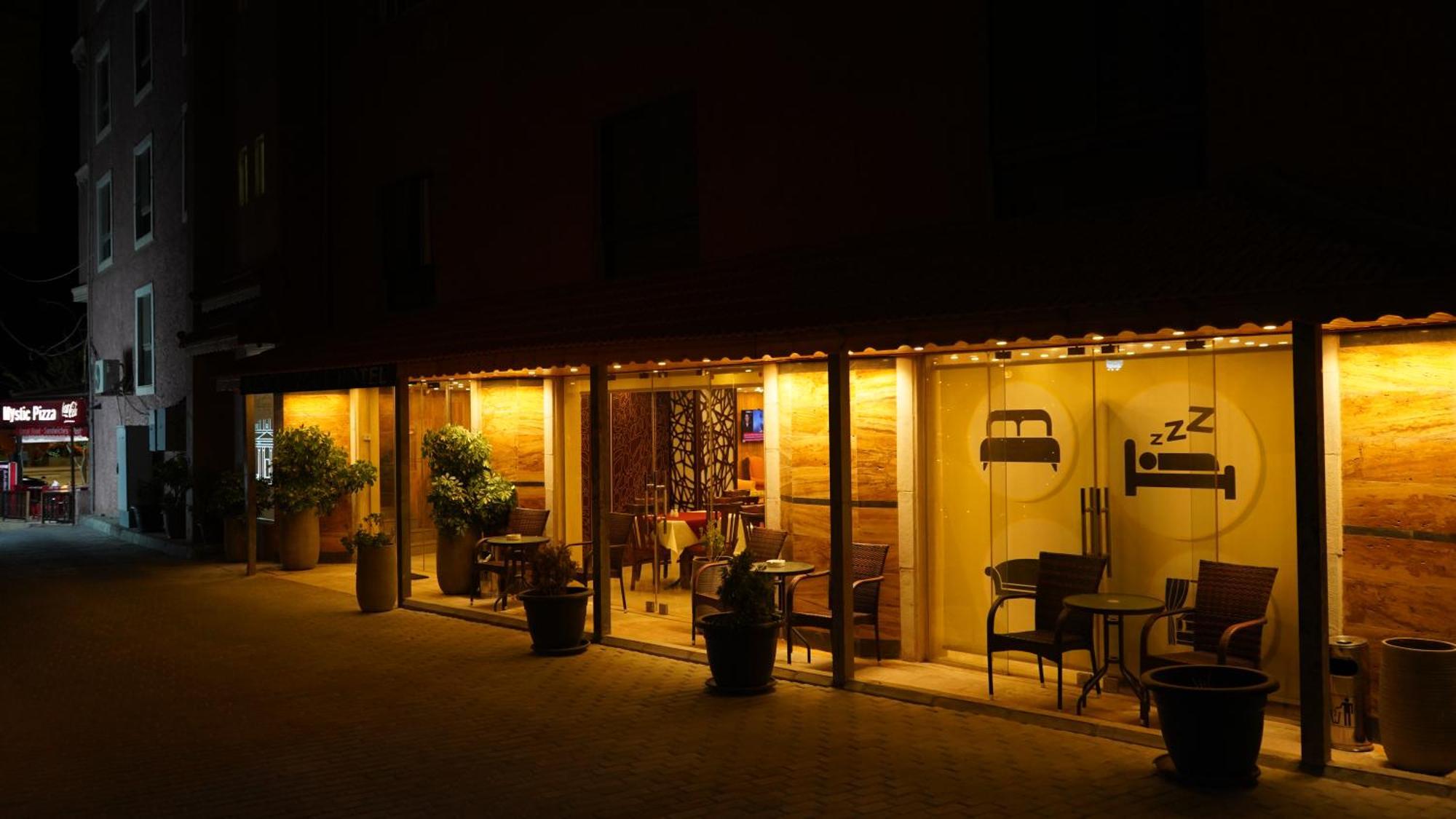 Petra Agora Hotel Wadi Musa Exterior photo