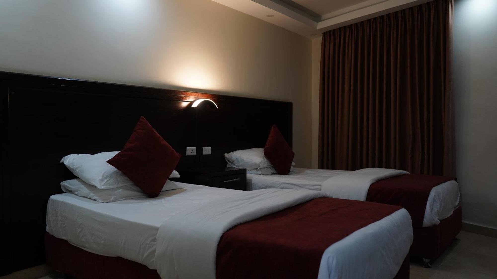Petra Agora Hotel Wadi Musa Exterior photo